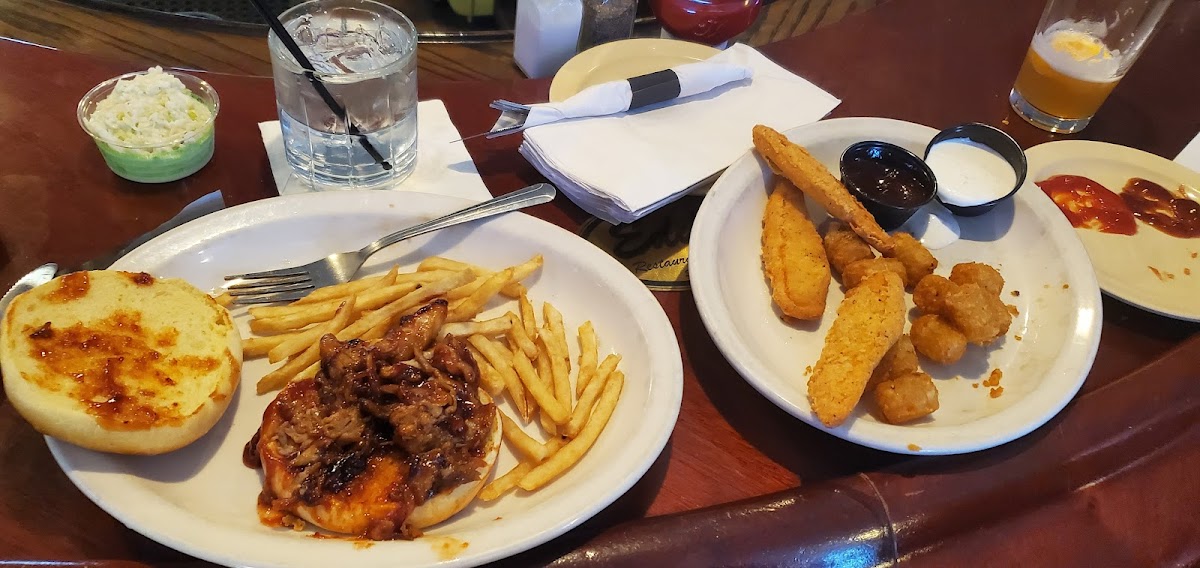 Eddie's Restaurant - Photo 6