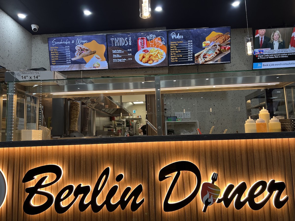 Berlin Doner & Kebab ( Mississauga ) - Photo 3