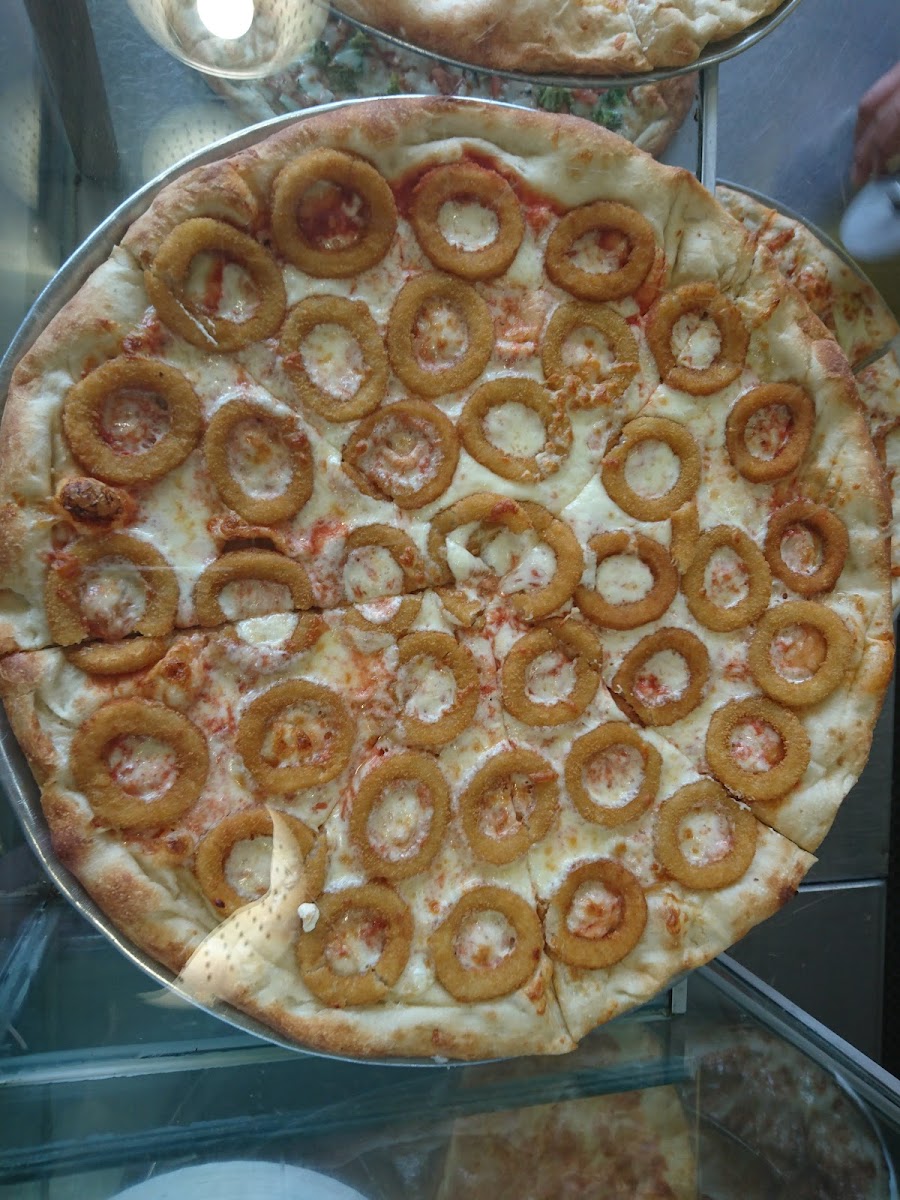 David's Famous Pizza - Photo 5