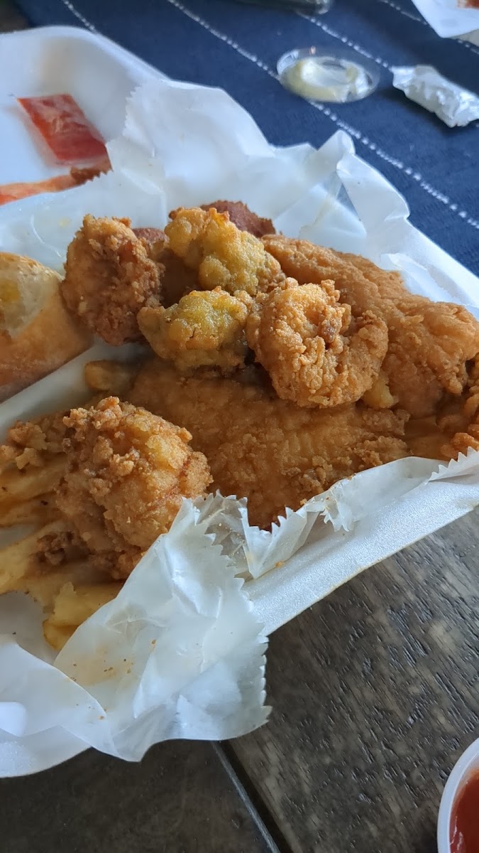 Blazin Cajun Seafood - Photo 6