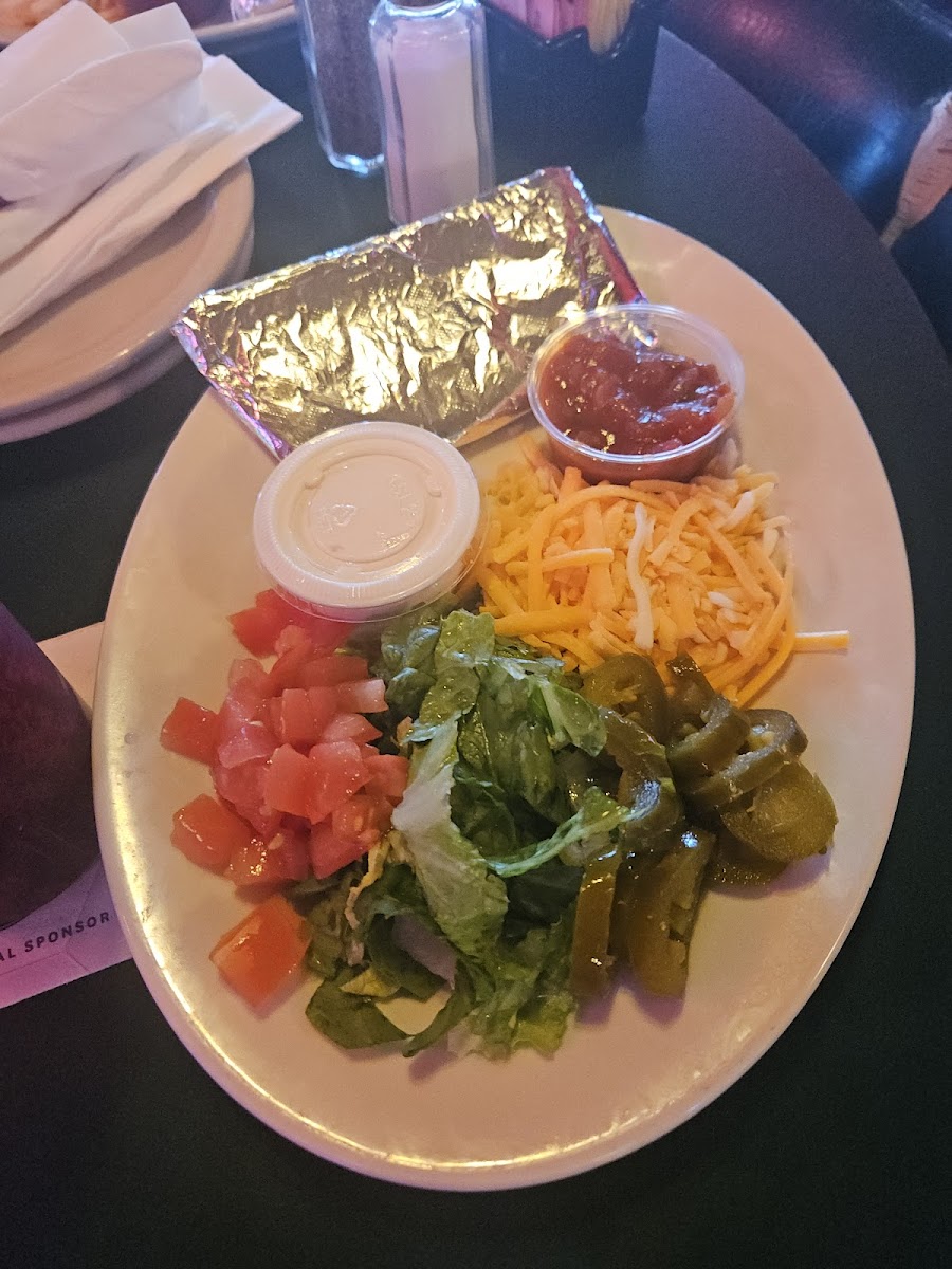Winston's Food & Spirits - Photo 1