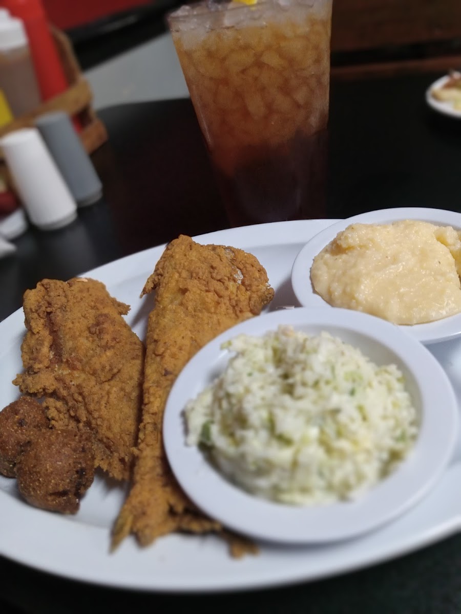 Fat Boy's Backyard BBQ & More - Photo 9
