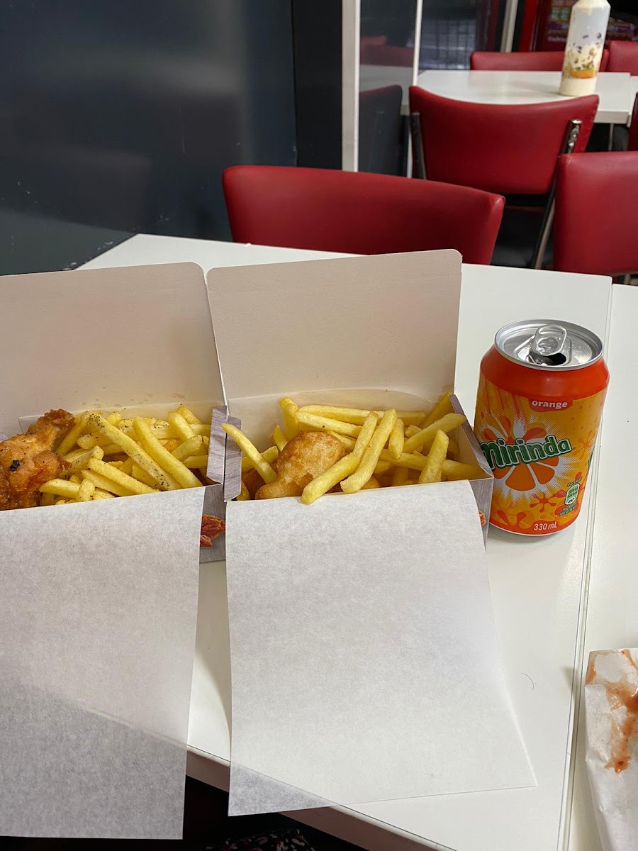 Chunky Chicken & Pizza - Photo 5