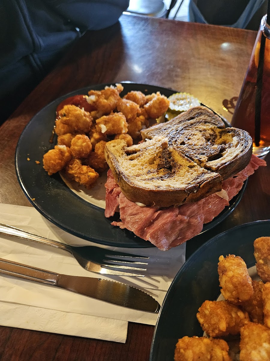 Brew's Pub Inc - Photo 7