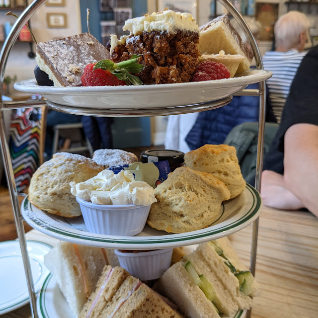 Afternoon Tea with Prosecco