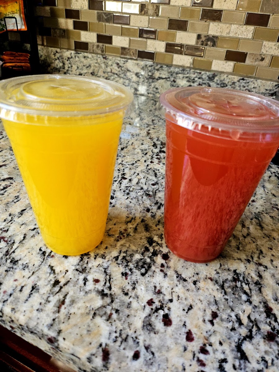 El Sol Deli - Photo 8