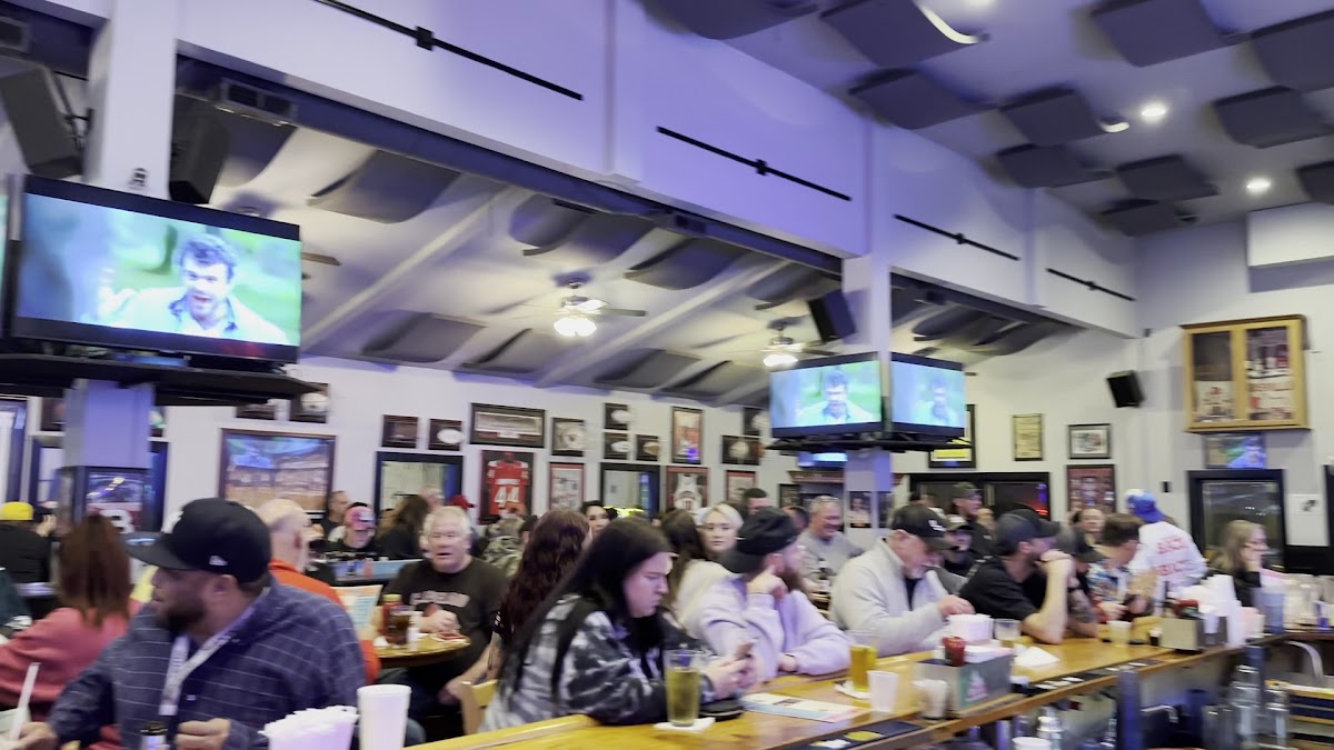 Hoops Grill & Sports Bar - Photo 1