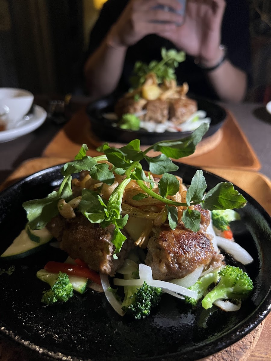 Sion dining & bar - Photo 8