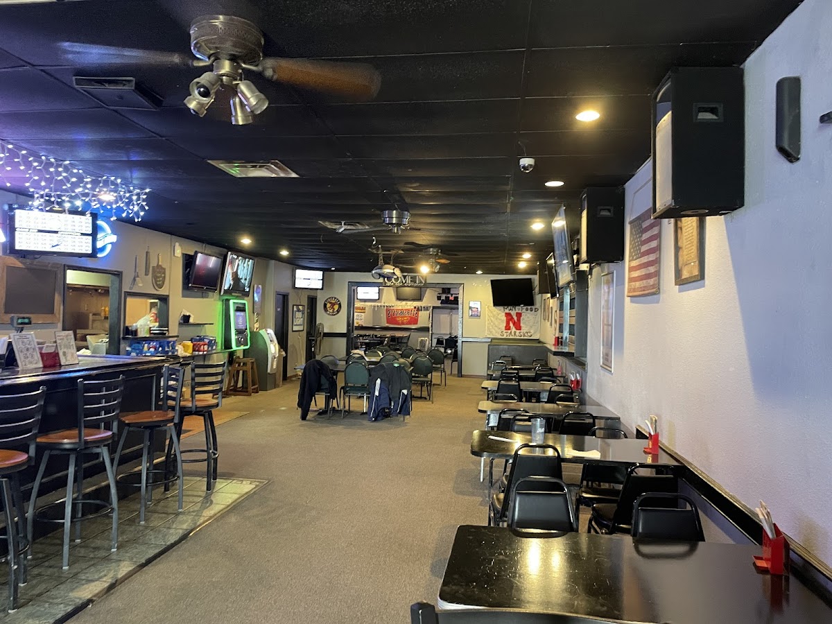 Trips Bar & Grill - Photo 2