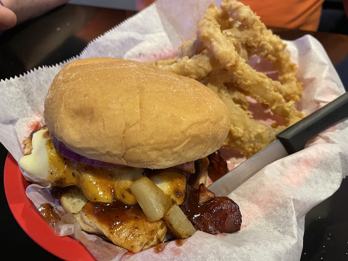 Trips Bar & Grill - Photo 3