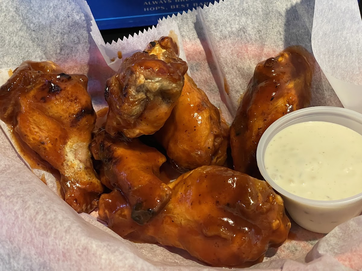 Trips Bar & Grill - Photo 4