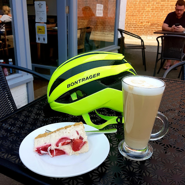 Cheesecake and Latte