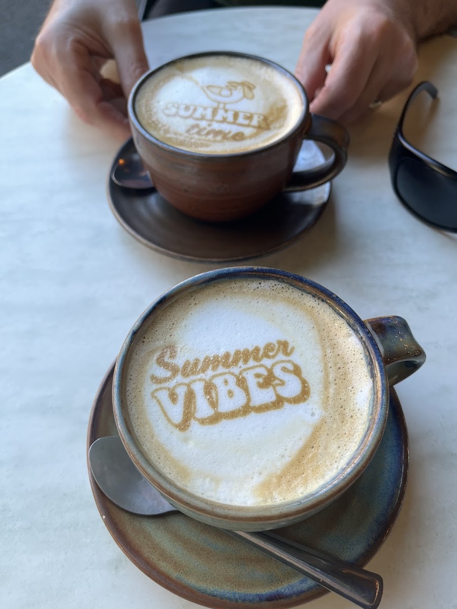Hugs&Mugs - Photo 3