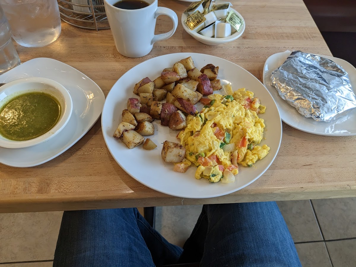 Rise & Bite Cafe - Photo 7