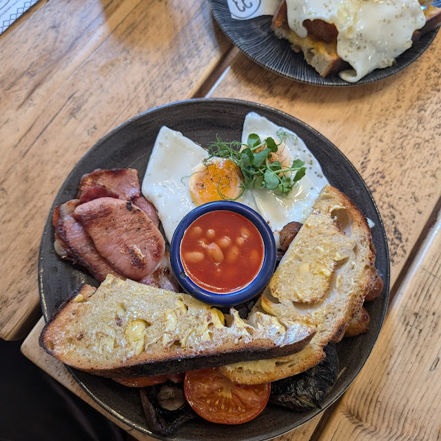 English Breakfast