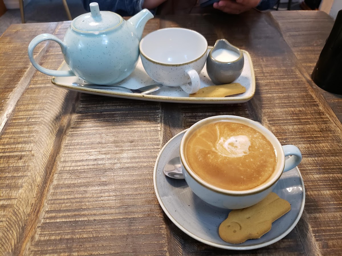 The Loft Coffee Shop - Photo 2