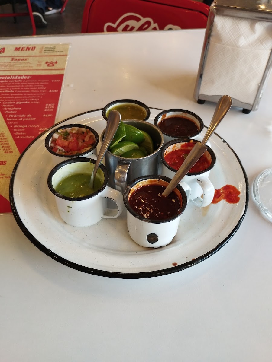 Tacos La Chula Roma - Photo 5