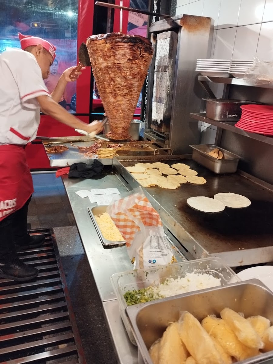 Tacos La Chula Roma - Photo 8