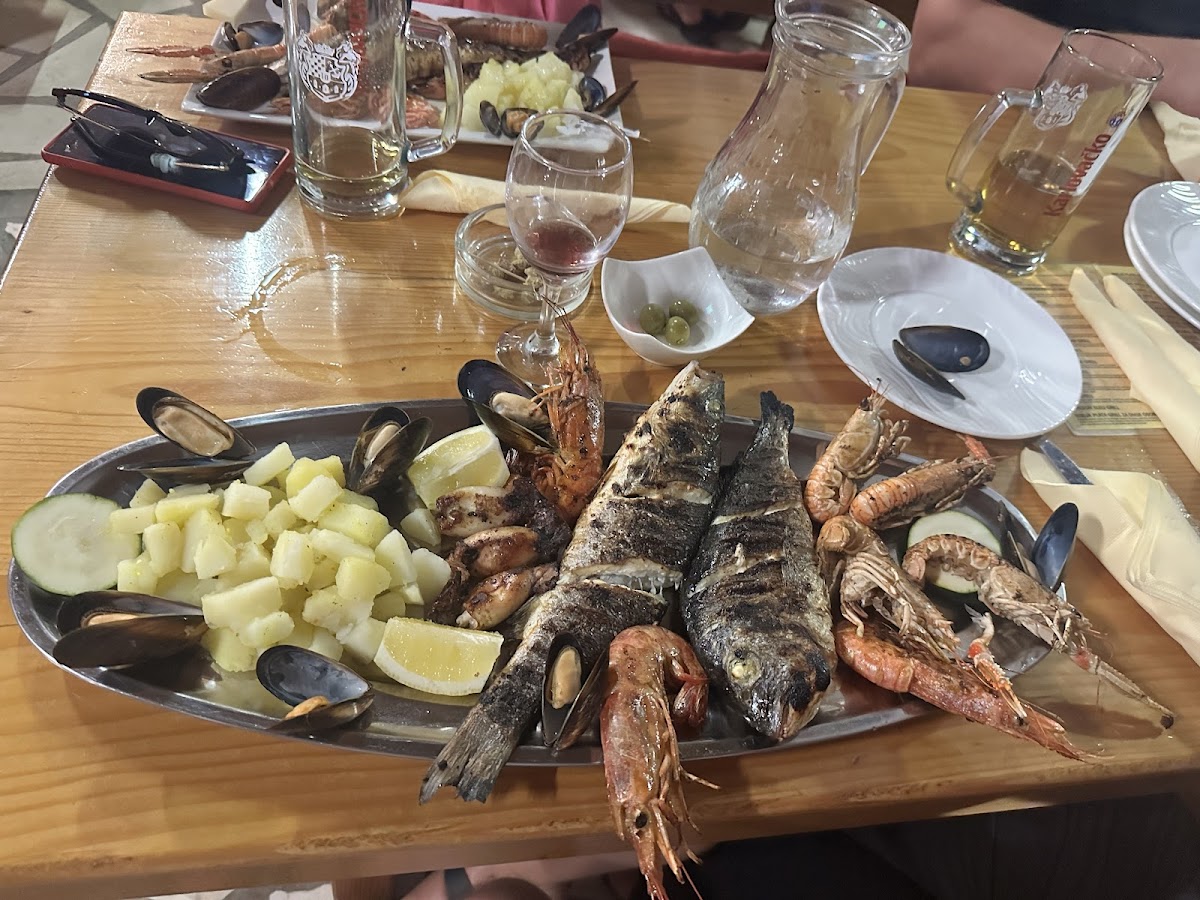 Sandokan Restorant - Photo 3