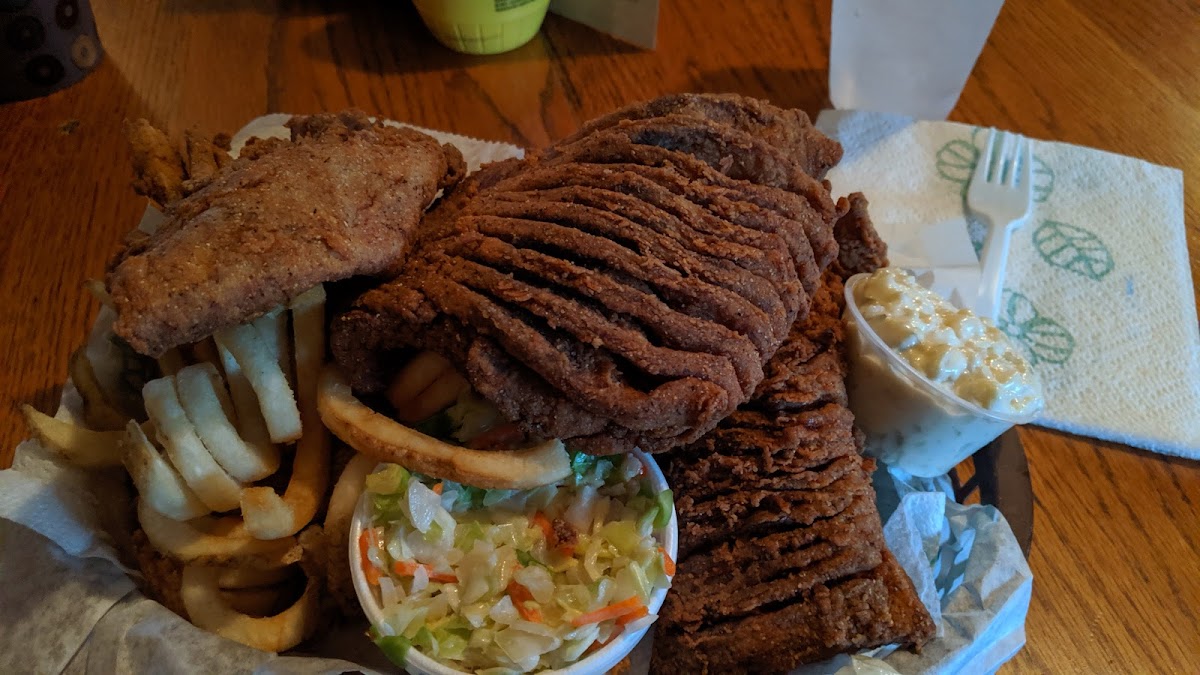 Kelley's Fish & Seafood - Photo 9