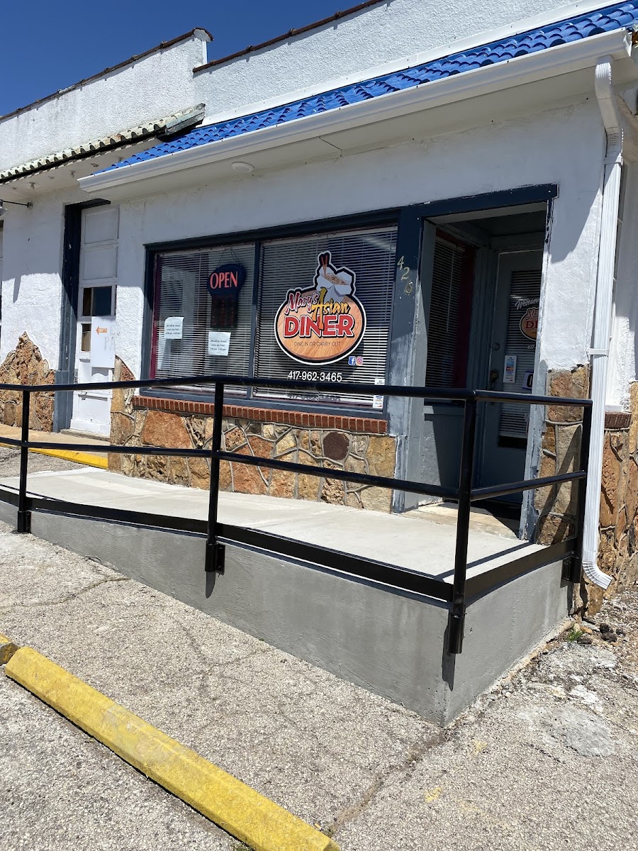 Mary's Asian Diner