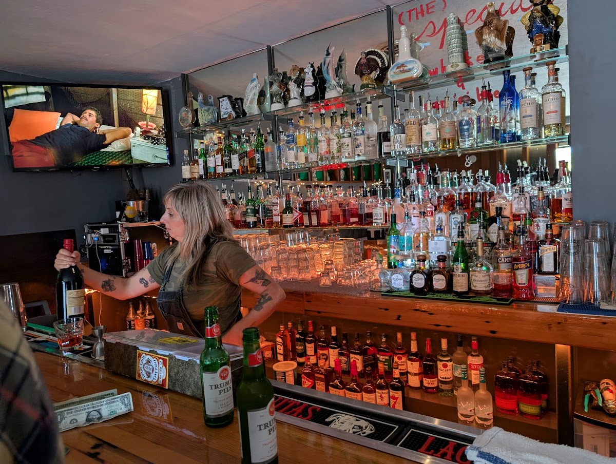 Missouri Lounge - Photo 1
