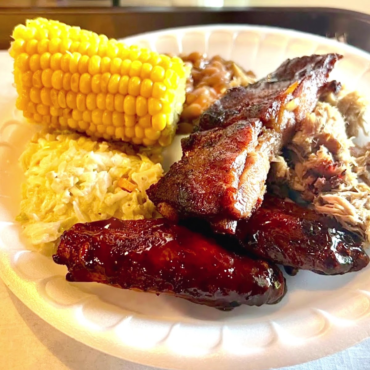 Mutts BBQ Restaurant - Photo 1