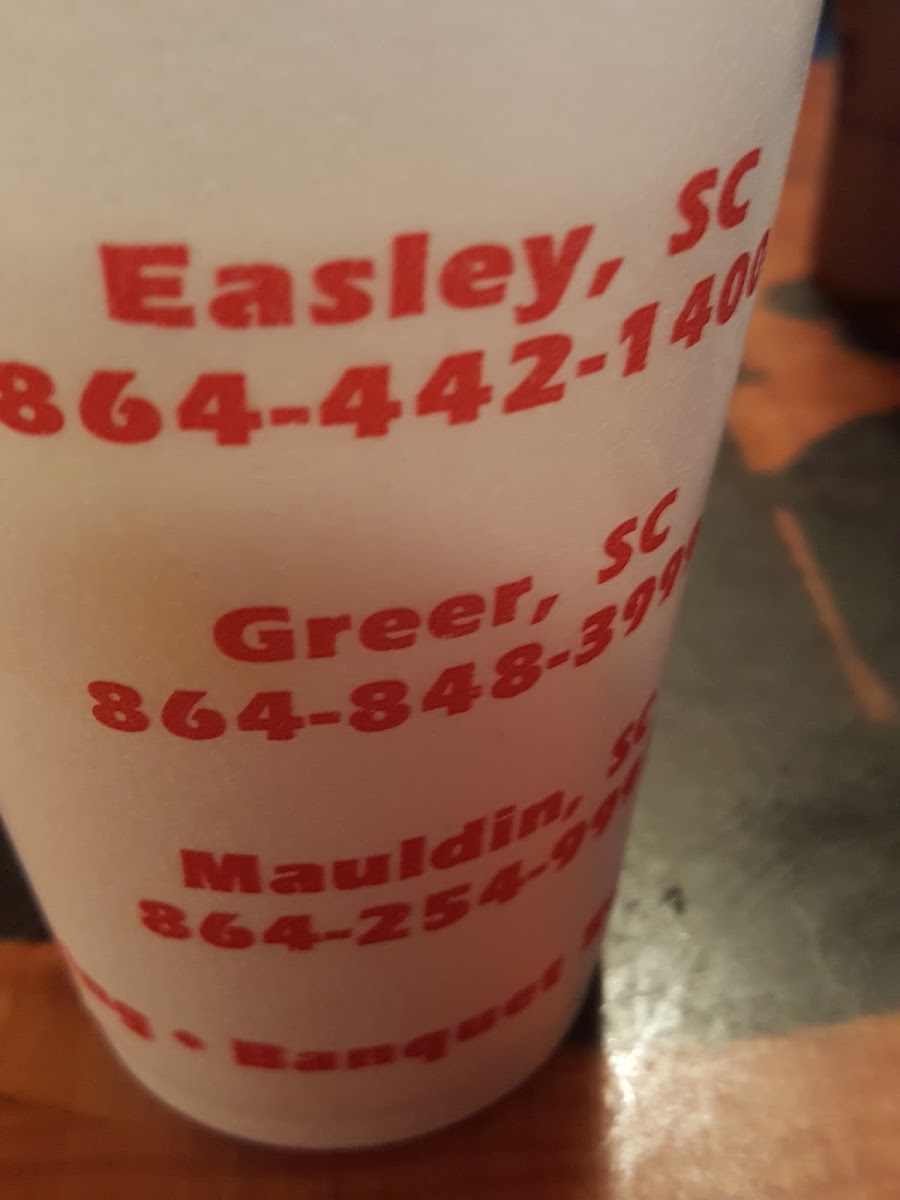 Mutts BBQ Restaurant - Photo 6