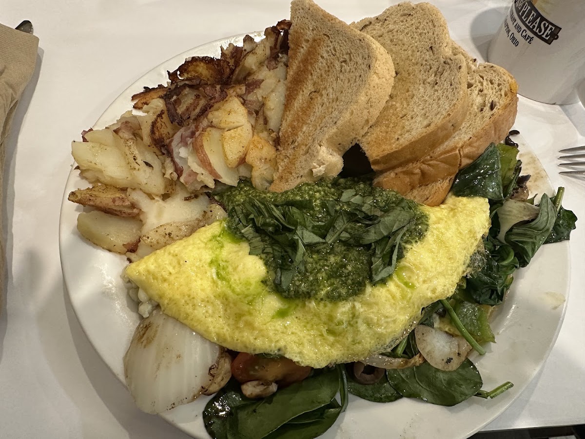 Check Please Cafe - Grafton, OH - Photo 2
