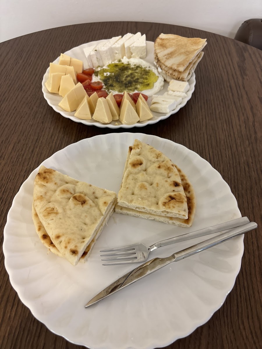 Fairuz Cafe - Photo 6