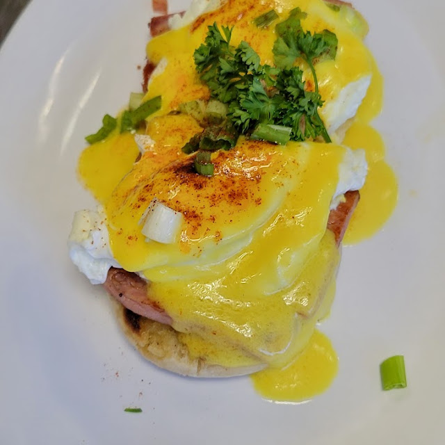 Eggs Benedict