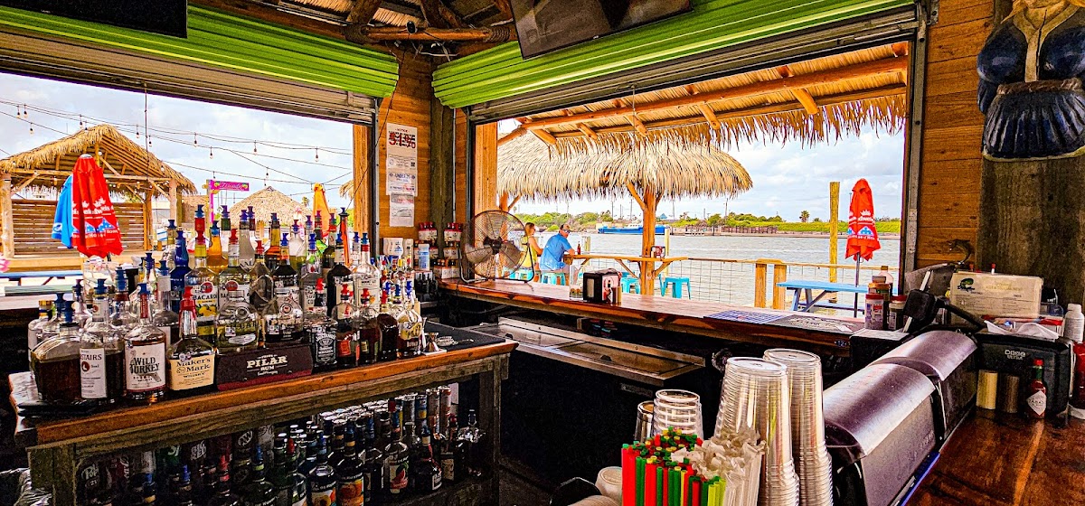 Dorado's Restaurant & Bar