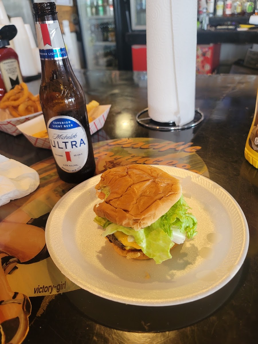 The Hangar Bar and Grill - Photo 6