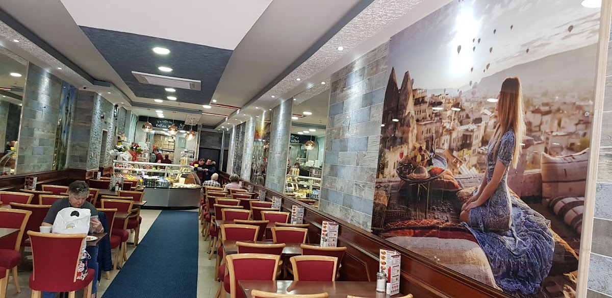 Ali's Cafe - Photo 7