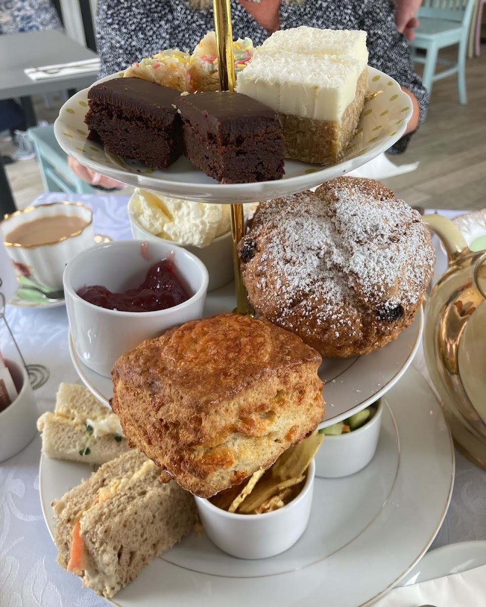 Little Grandma's Cafe - Photo 4