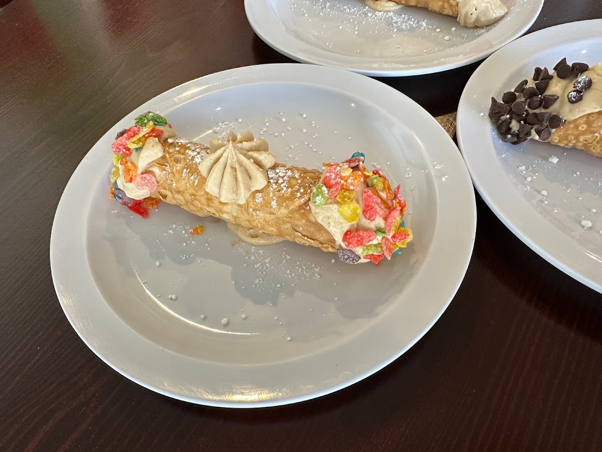 Gianna's Pizzeria - Photo 2