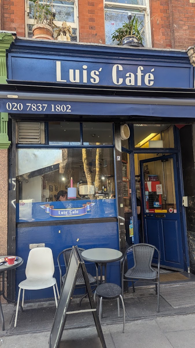 Luis' Cafè - Photo 3