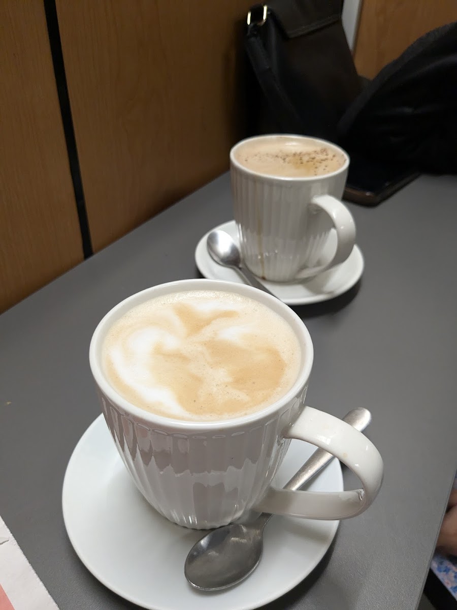 Luis' Cafè - Photo 4