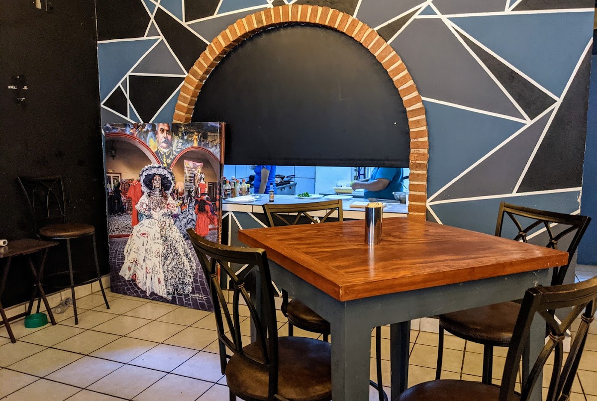 Jorge's Place- Restaurant and Bar