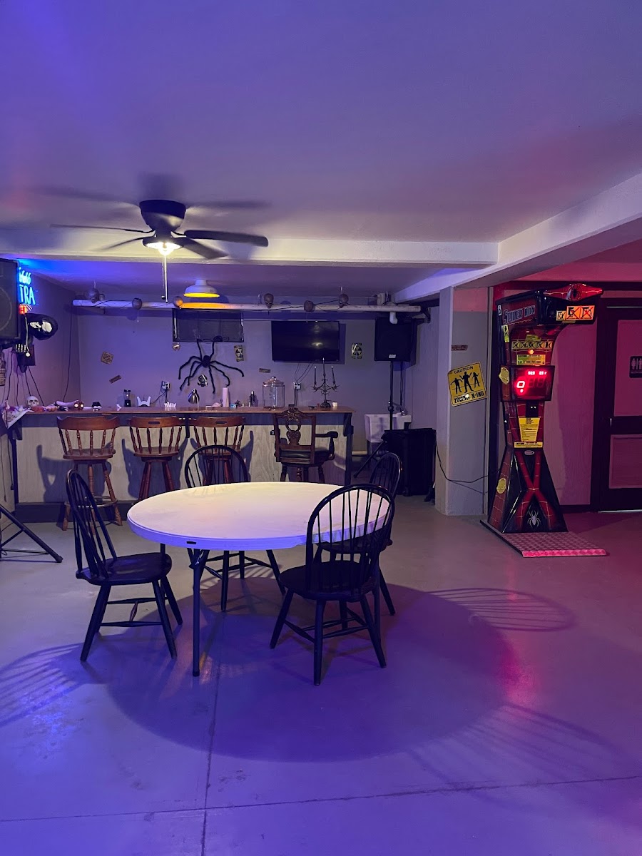 Pony Express Bar & Grill