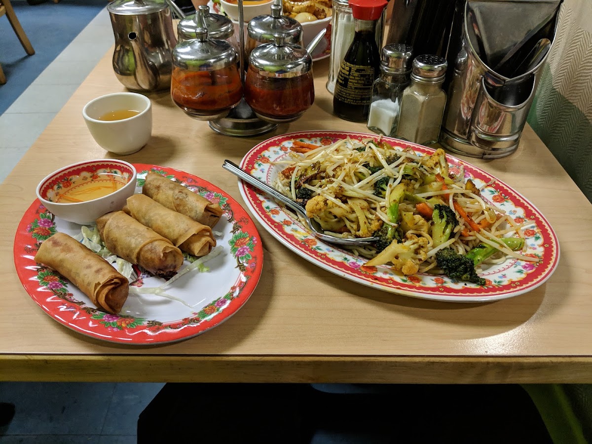 Saigon Noodle House - Photo 1