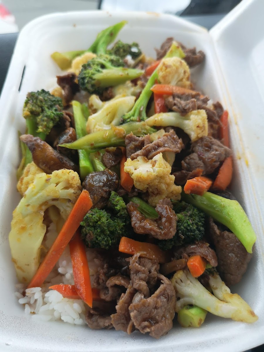 Saigon Noodle House - Photo 6