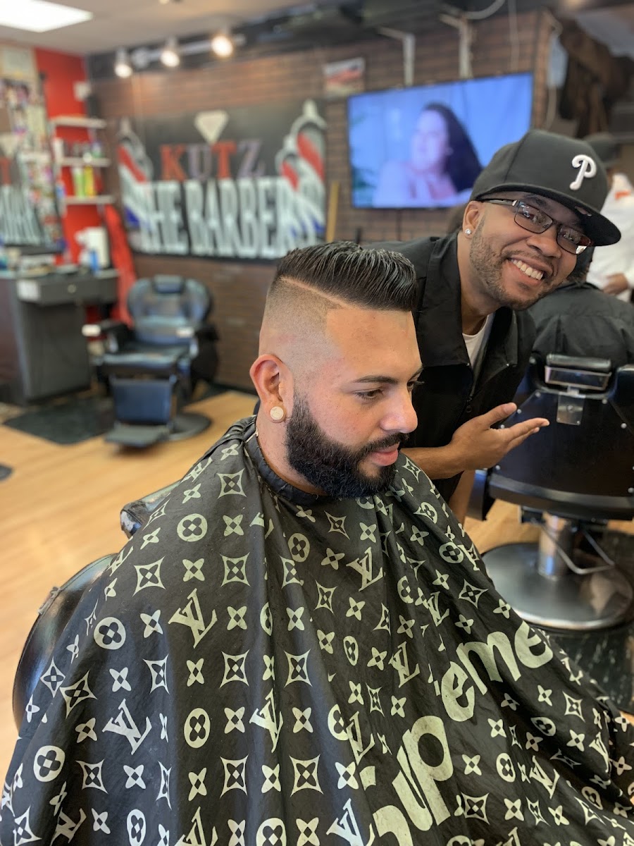 Diamond Kutz Barbershop - Photo 2