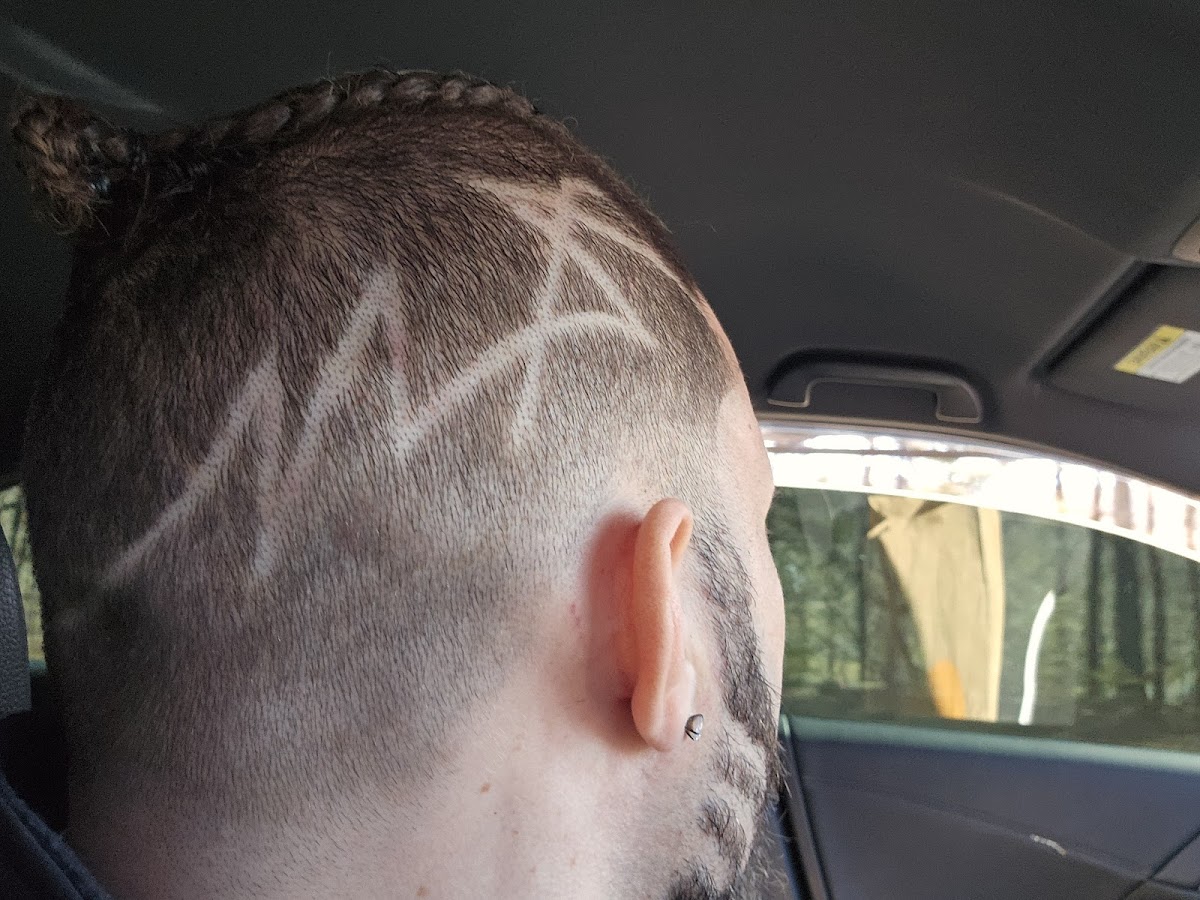 Diamond Kutz Barbershop - Photo 3