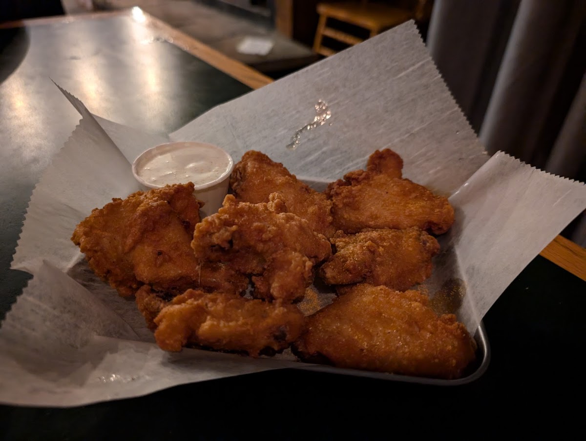 Betty's Bar - Photo 9