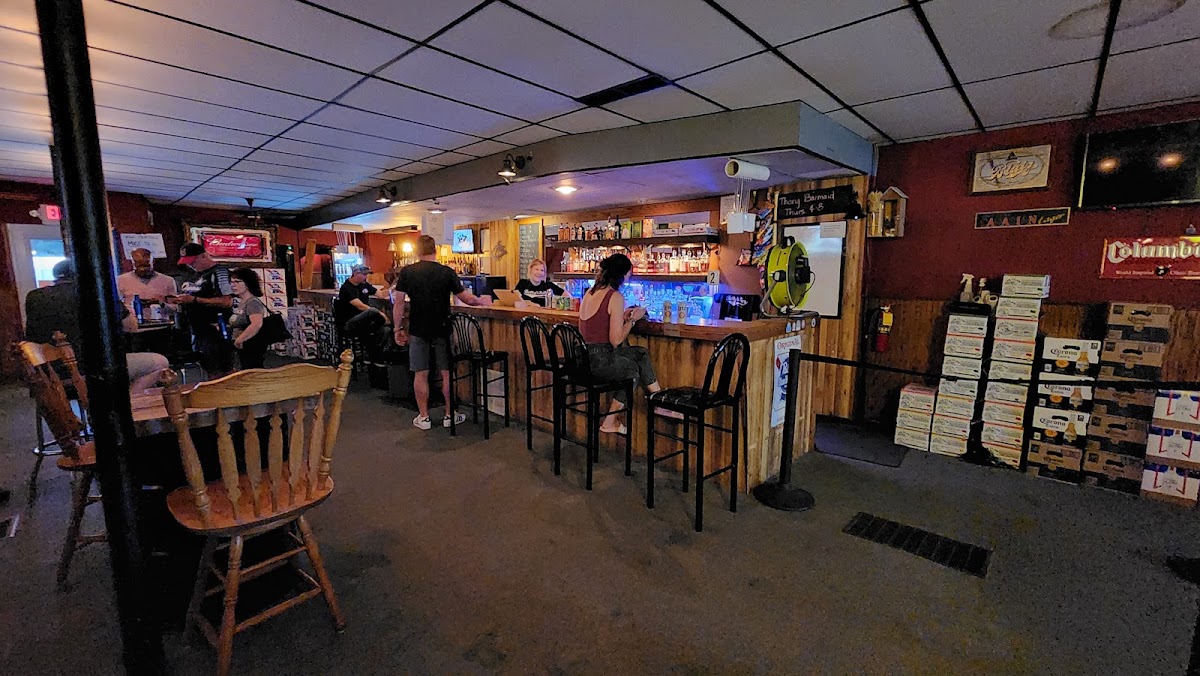 Betty's Bar - Photo 2