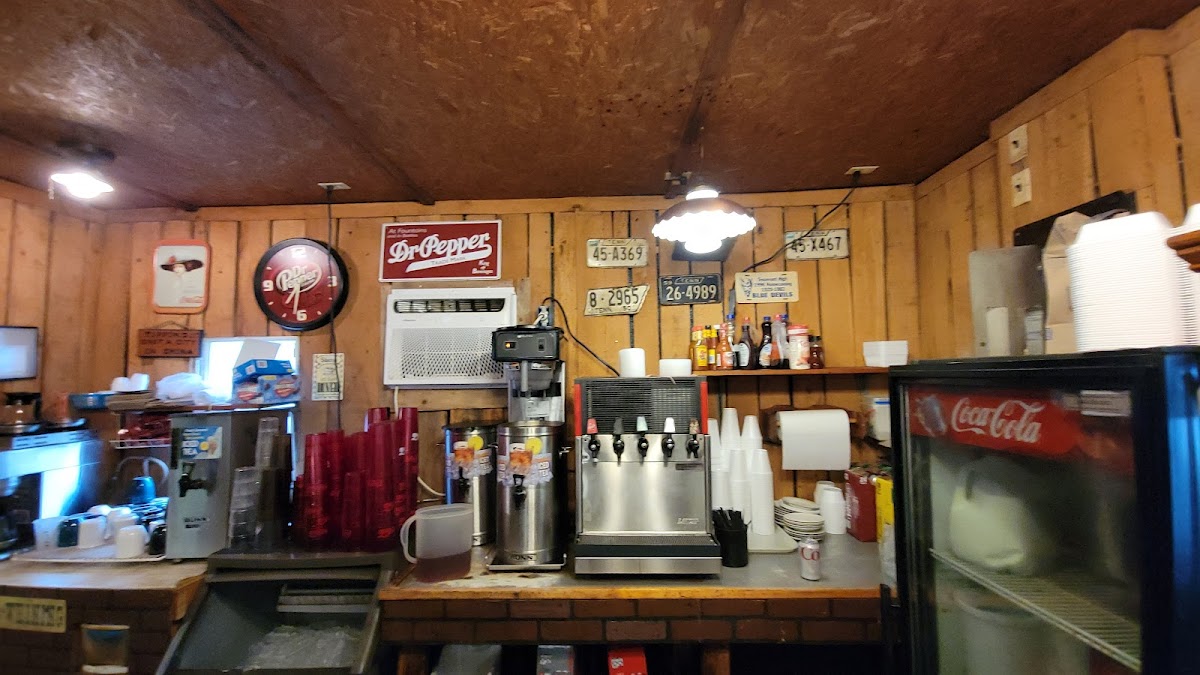 Pat's Restaurant - Photo 3