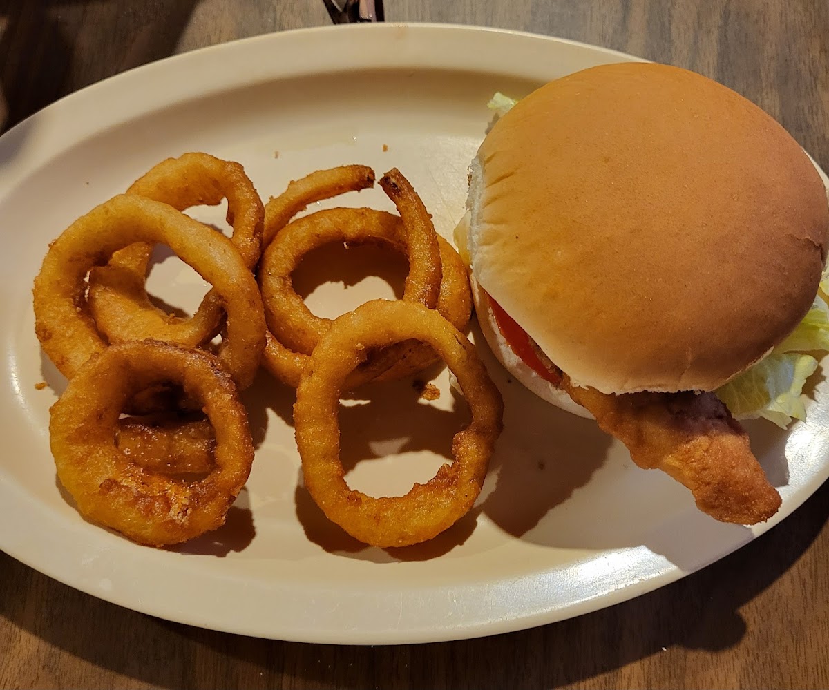 Pat's Restaurant - Photo 8