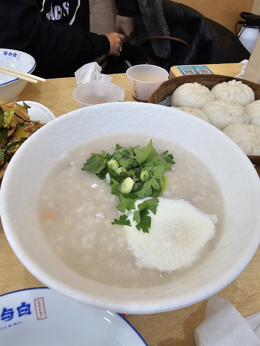 Lee & Bai Chinese Buns Shop - Photo 6