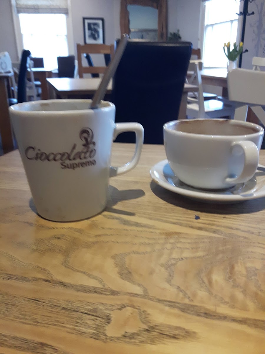 Philos Deli Ruddington - Photo 9